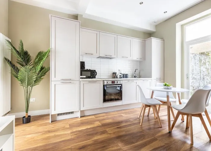 Modern 2Bd Flat In Camden Town London